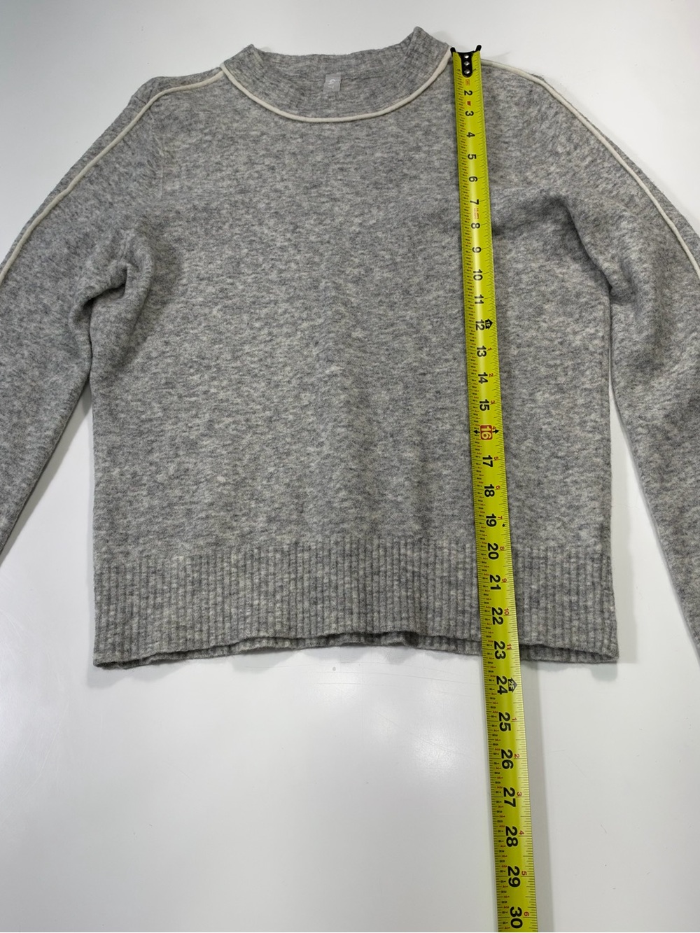 Athleta Merino Wool Blend Gray Crewneck Sweater with White Trim Size Medium - Picture 3 of 7